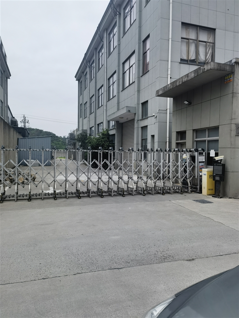 低塘独门独院的标准厂房出租